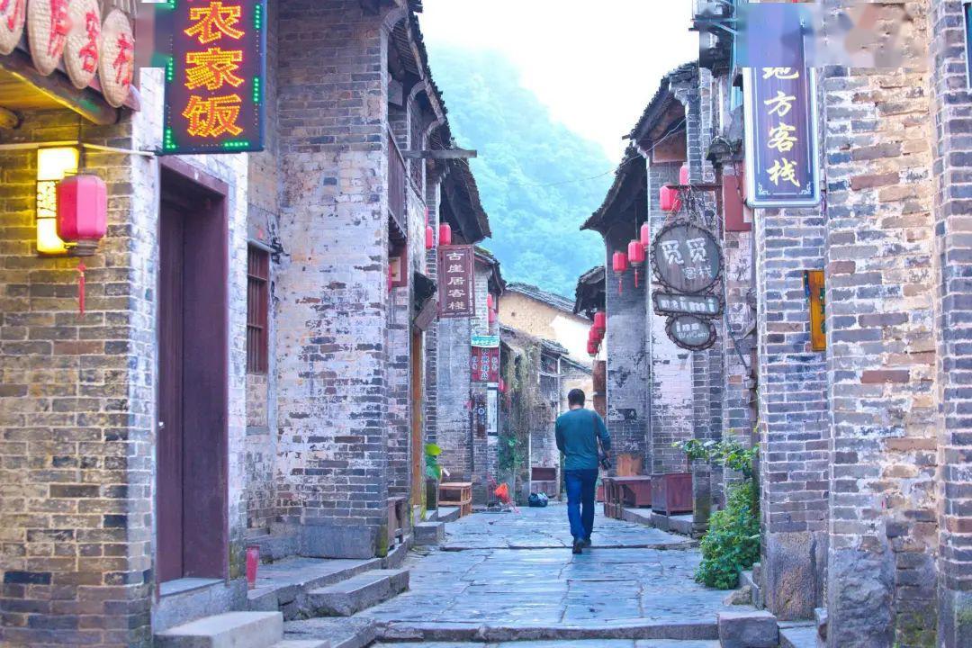 久经考验的共产主义战士与忠诚的共产主义战士区别
